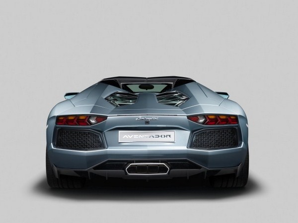 Lamborghini Aventador Roadster