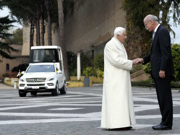 New Mercedes Popemobile