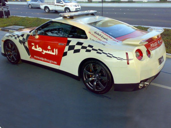 Abu Dhabi - Nissan GTR