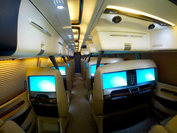 Super Luxury Bus Super Luxury Bus
