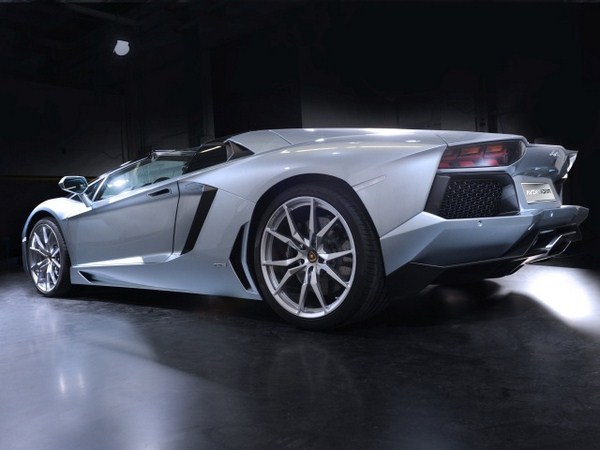 Lamborghini Aventador LP 700-4