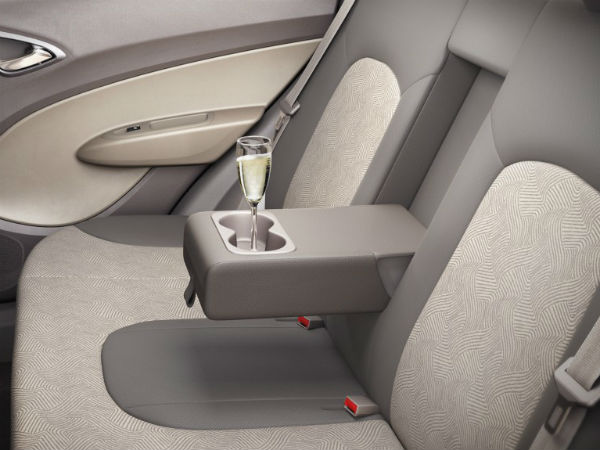 Stylish Armrest in the Rear Seat