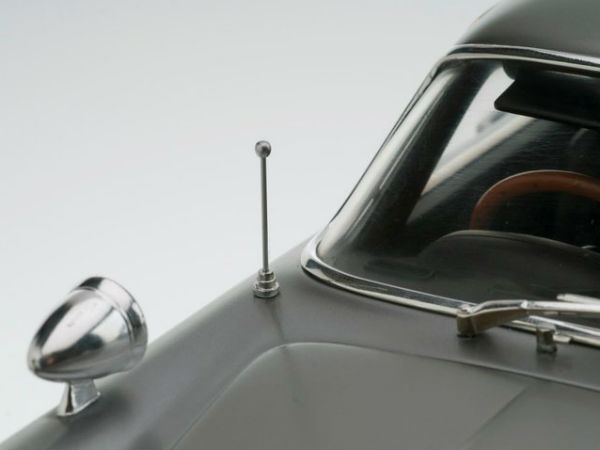 James Bond Aston Martin DB5