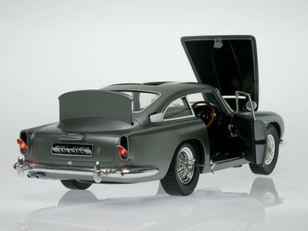 James Bond Aston Martin DB5