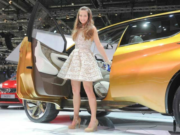 Geneva Motor Show: Cars And Babes