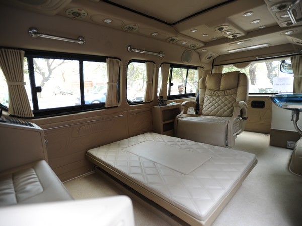 HD Kumaraswamy's Custom Campaign Van