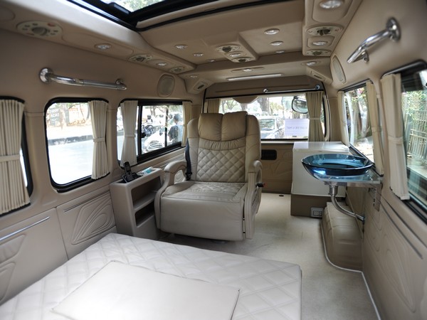 HD Kumaraswamy's Custom Campaign Van