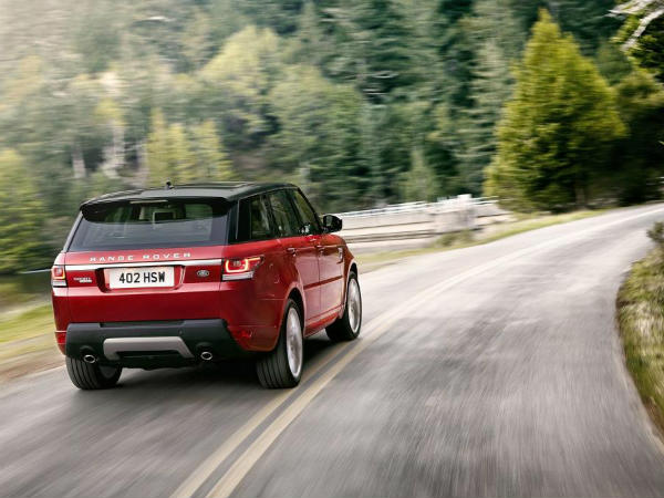 Daniel Craig Gets A Million For Driving Range Rover Sport