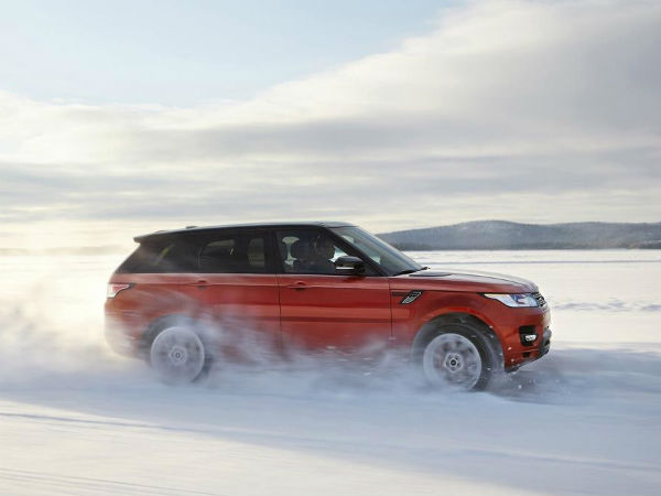 Daniel Craig Gets A Million For Driving Range Rover Sport