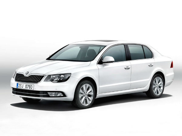 New Skoda Superb Facelift Revealed
