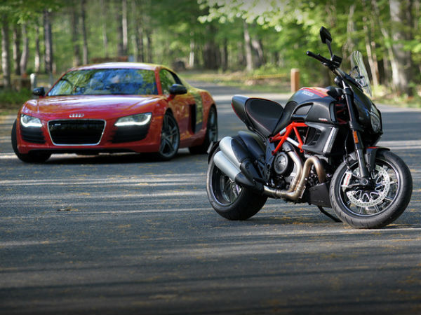 Ducati Diavel vs Audi R8 Ducati Diavel vs Audi R8