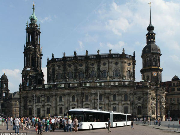World's Longest Bus