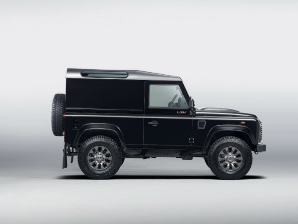 Land Rover Defender LXV