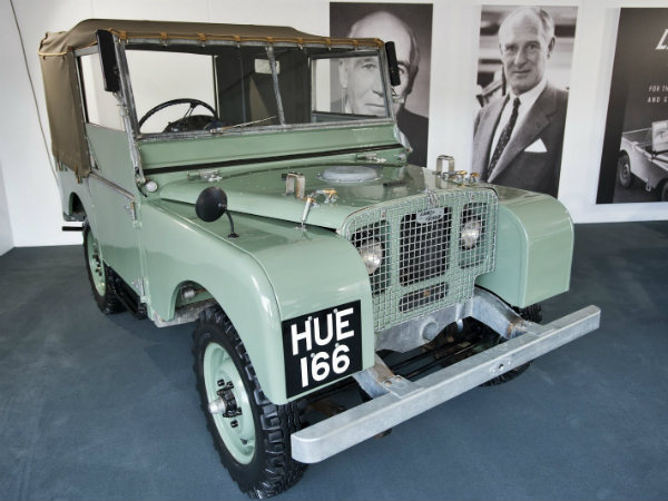 Land Rover Defender LXV