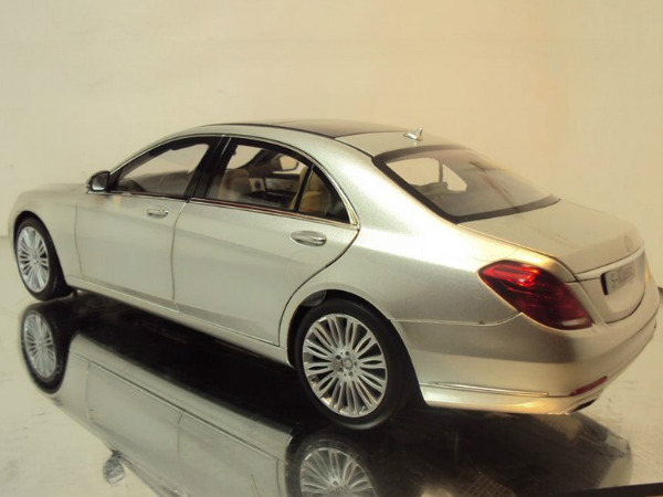 2014 Mercedes-Benz S-Class Diecast 2014 Mercedes-Benz S-Class Diecast