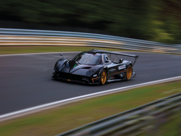 Pagani Zonda R (Non-road legal)