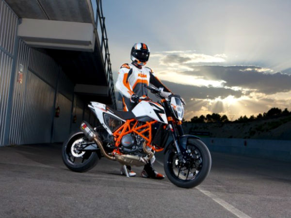 KTM 390 Duke Gallery
