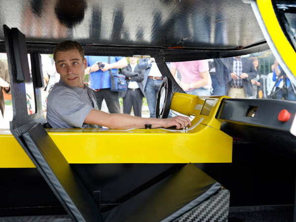 Stella, World's First Solar Powered Family Car Stella, World's First Solar Powered Family Car