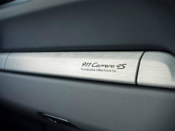 Porsche 911 Carrera 4S 5 Million Fans Edition