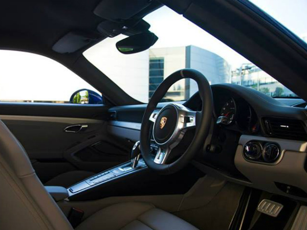 Porsche 911 Carrera 4S 5 Million Fans Edition