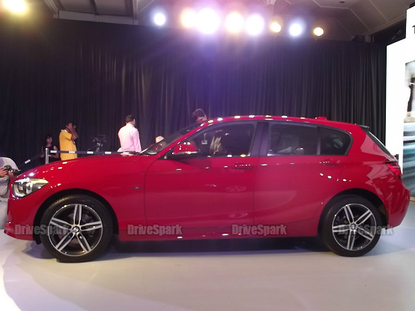 Fuel economy and CO2 emissions (ARAI Certified)