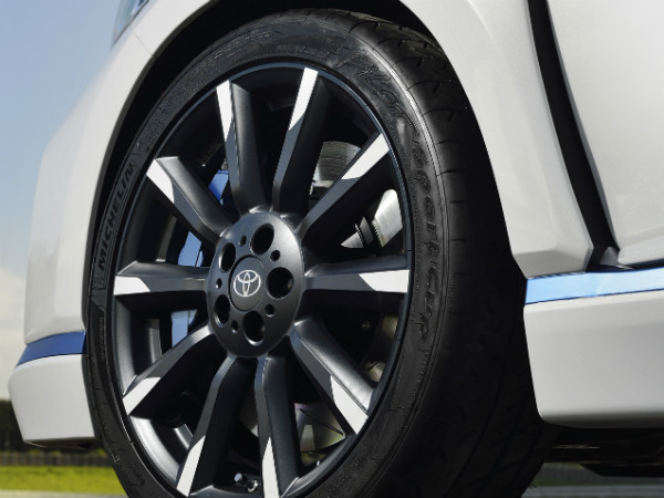 Toyota Yaris Hybrid-R Concept