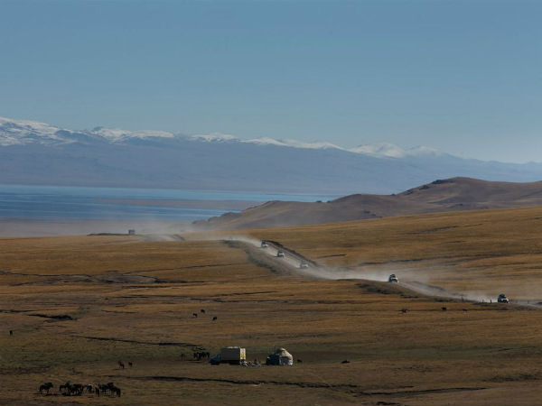 Range Rover Hybrid Silk Trail Expedition