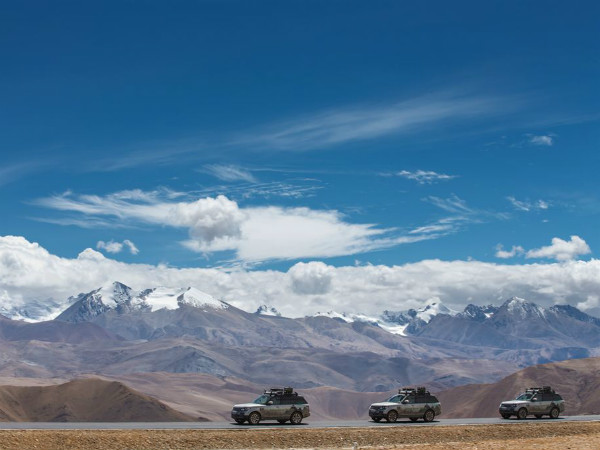 Range Rover Hybrid Silk Trail Expedition