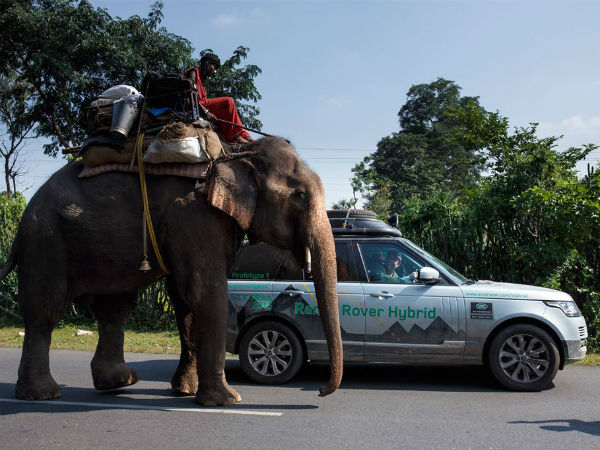 Range Rover Hybrid Silk Trail Expedition