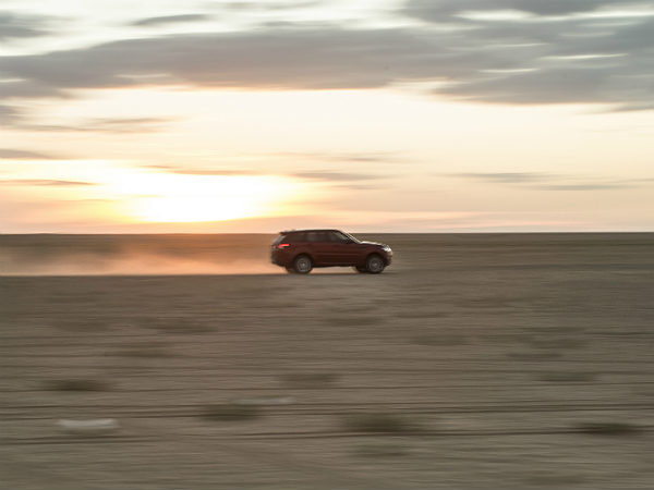 Range Rover Empty Quarter Crossing