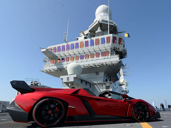 Lamborghini Veneno Roadster