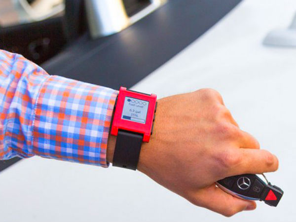 mercedes pebble watch 2