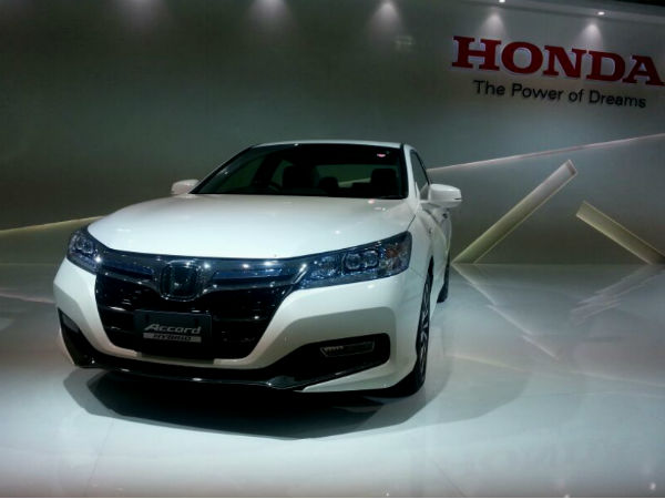The new and clean Hybrid Accord