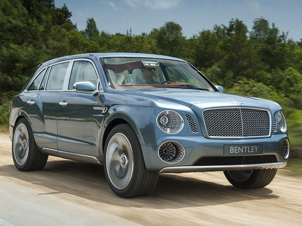 2016 Bentley SUV Front View