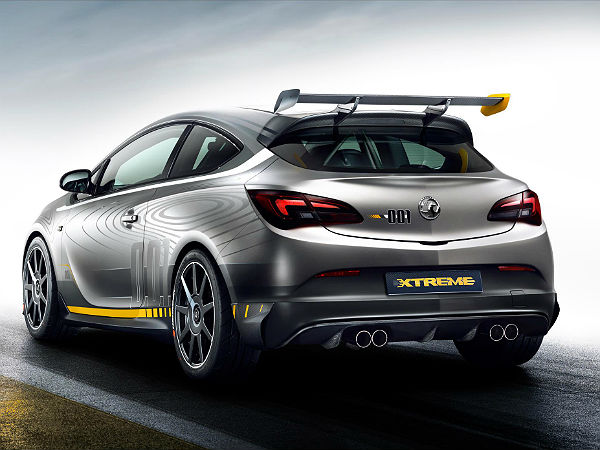 Vauxhall Astra VXR Extreme Rear