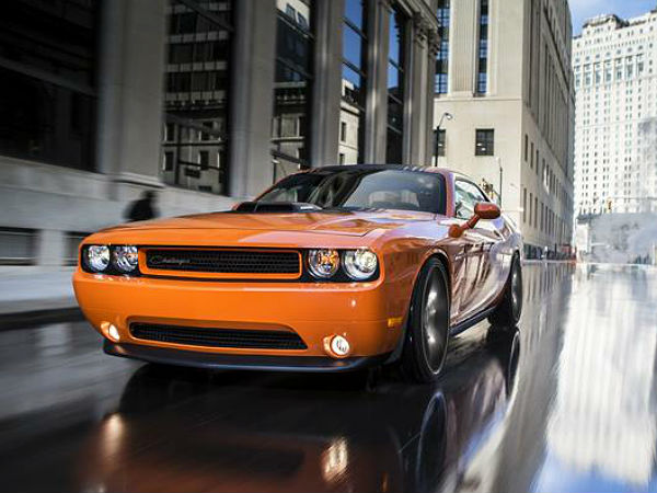 2014 Dodge Challenger Shaker Front View