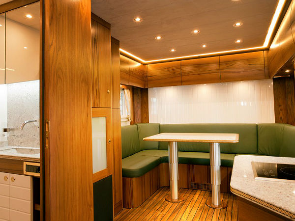 Mercedes-Benz Zetros 6×6 Luxury Mobile Home