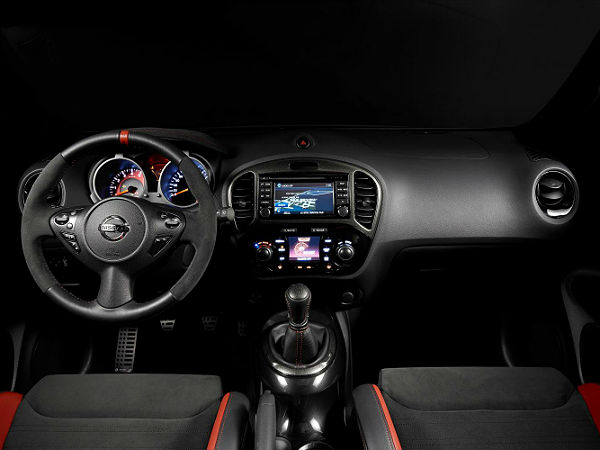 Nissan Juke Nismo RS Interiors