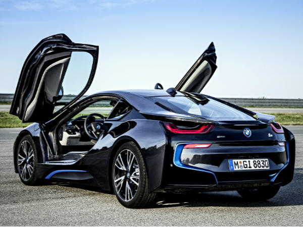 bmw-i8-doors-open