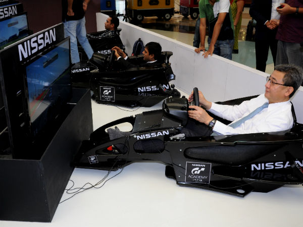 kenichiro yomura in simulator