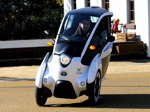 Toyota i-Road Front View