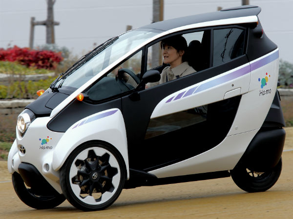 Toyota i-Road Side View