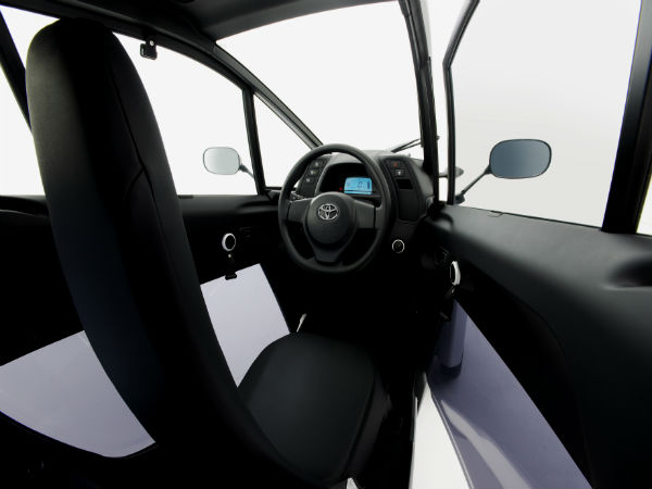 Toyota i-Road Interiors