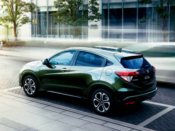 honda vezel rear