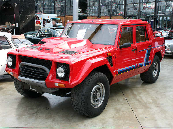 Lamborghini LM002