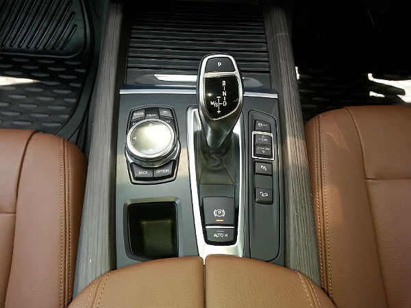 bmw-x5-xdrive-30d-launch