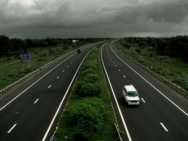 Highway Driving Tips - Sid And James Take A Road Trip