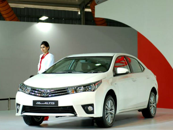 toyota corolla altis