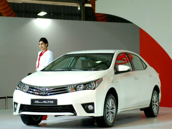 toyota corolla altis