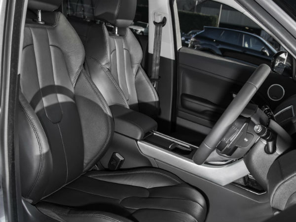 Kahn Design Range Rover RS Sport: Seats & Interiors